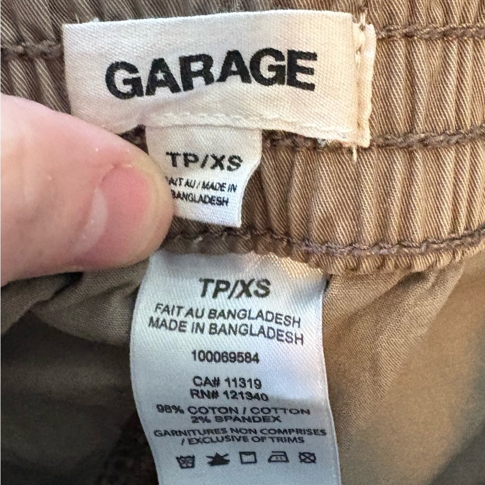 2/$25 EUC Garage Woman’s Jogger Cargo Pants - Picture 3 of 3